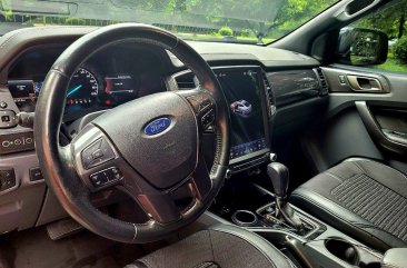 Sell Green 2017 Ford Everest in Manila