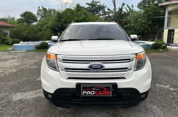 White Ford Explorer 2013 for sale in Manila