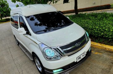 White Hyundai Nv350 urvan 2010 for sale in Las Piñas