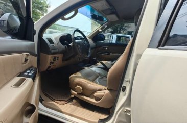 Selling White Toyota Fortuner 2012 in Quezon City