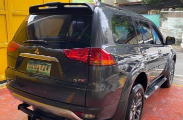 Selling White Mitsubishi Strada 2012 in Quezon City