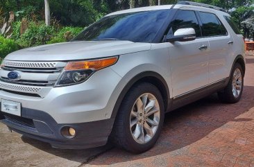 Sell White 2013 Ford Explorer in Las Piñas