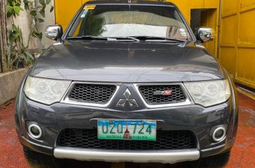 Selling White Mitsubishi Strada 2012 in Quezon City