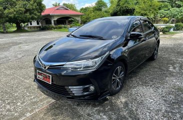 Selling White Toyota Corolla altis 2018 in Manila
