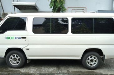 White Nissan Urvan 2012 for sale in Manual