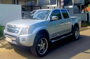 Selling White Isuzu D-Max 2012 in San Mateo