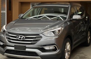 Maroon Hyundai Santa Fe 2017 for sale in Muntinlupa