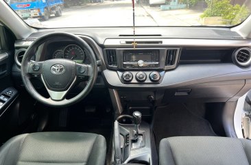 Pearl White Toyota Rav4 2018 for sale in Automatic