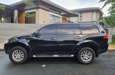 Sell White 2012 Mitsubishi Montero in Manila