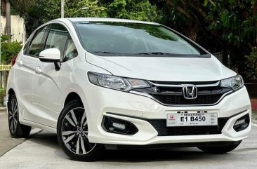 Selling White Honda Jazz 2019 in Manila