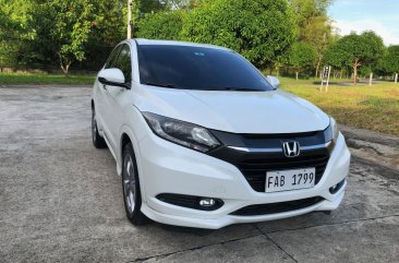 Sell White 2017 Honda Hr-V in Talisay