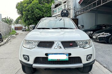 Selling White Mitsubishi Montero 2013 in Bacoor