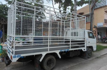 Selling White Isuzu Elf 2023 in Cebu City