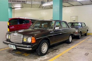 Green Mercedes-Benz 300D 1983 for sale in Automatic