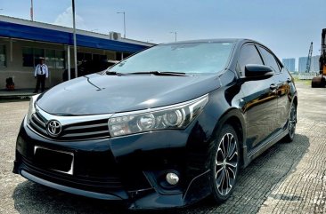 White Toyota Corolla altis 2016 for sale in Automatic