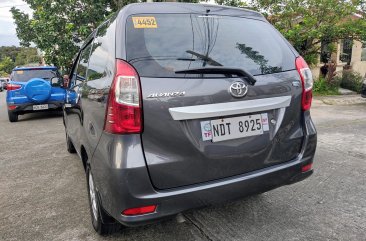 Selling Grey Toyota Avanza 2016 SUV / MPV at Automatic  at 37000 in Manila