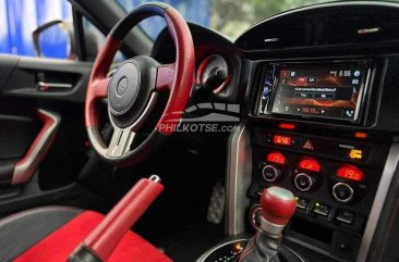 2013 Toyota 86 2.0 White Pearl AT in Manila, Metro Manila