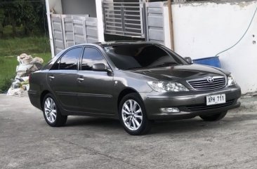 Sell White 2004 Toyota Camry in Quezon City