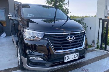 Selling White Hyundai Grand starex 2019 in Pasig