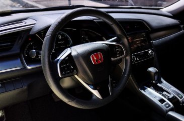 White Honda Civic 2017 for sale in Automatic