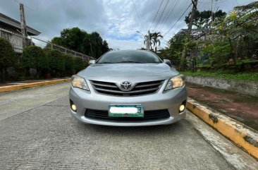 White Toyota Corolla altis 2011 for sale in Quezon City