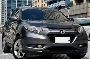 Sell White 2017 Honda Hr-V in Makati