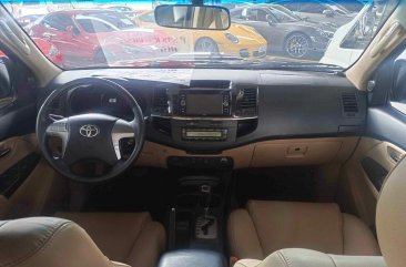 Sell White 2014 Toyota Fortuner in Makati