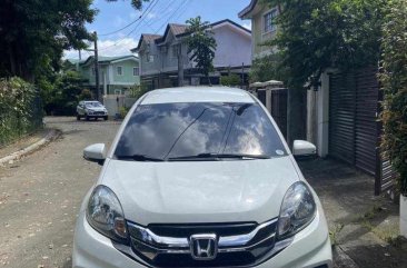 Pearl White Honda Mobilio 2015 for sale in Automatic