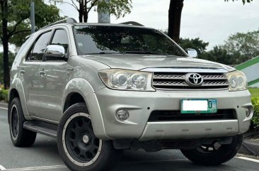 White Toyota Fortuner 2010 for sale in Makati
