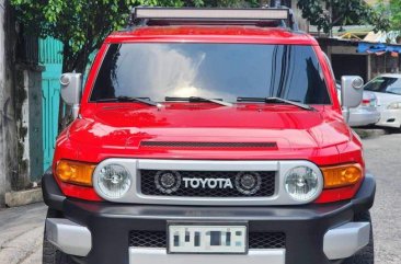 White Toyota Fj Cruiser 2015 for sale in Manila