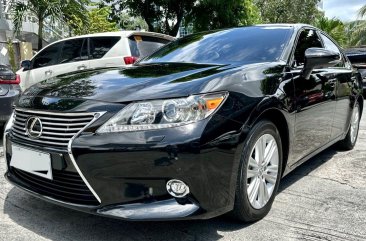 Sell White 2014 Lexus S-Class in Pasig