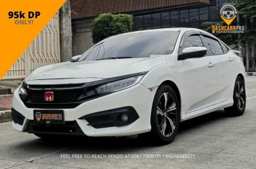 Silver Honda Civic 2018 for sale in Automatic
