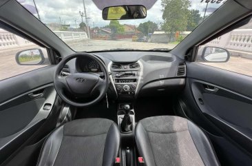 2016 Hyundai Eon in Las Piñas, Metro Manila