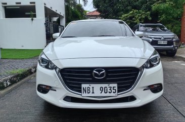 Selling White Mazda 3 2018 in Parañaque