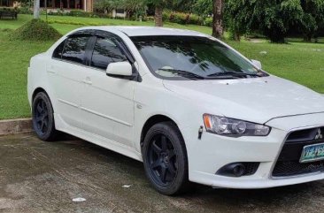 Sell White 2011 Mitsubishi Lancer in Manila