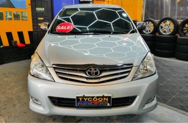 Silver Toyota Innova 2010 for sale in Automatic