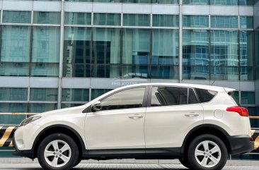 2013 Toyota RAV4 in Makati, Metro Manila