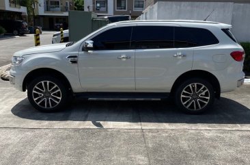 White Ford Everest 2016 for sale in Parañaque