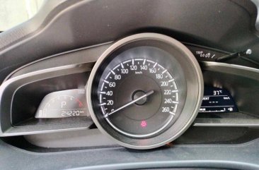 White Mazda 3 2018 for sale in Automatic