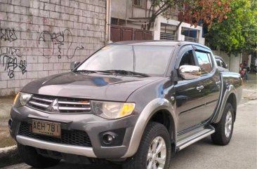 White Mitsubishi Strada 2013 for sale in Automatic