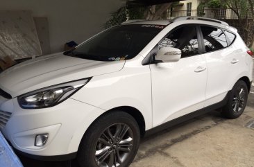 Selling White Hyundai Tucson 2016 in Taguig