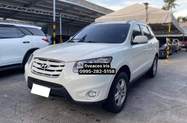 White Hyundai Santa Fe 2011 for sale in Automatic