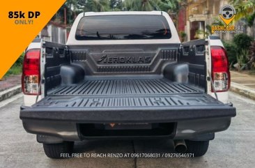 White Toyota Hilux 2017 for sale in Manila