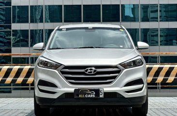 Selling White Hyundai Tucson 2016 in Makati