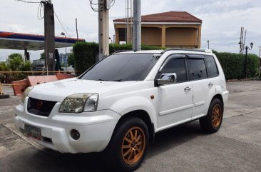 White Nissan X-Trail 2004 for sale in Automatic