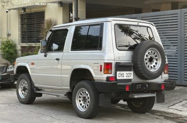 Selling White Mitsubishi Pajero 1990 in Muntinlupa