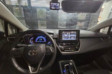 Selling White Toyota Corolla altis 2023 in Manila