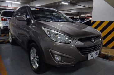 Sell White 2012 Hyundai Tucson in Pasig