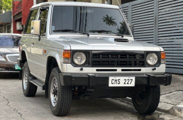 Selling White Mitsubishi Pajero 1990 in Muntinlupa