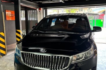 White Kia Carnival 2018 for sale in Manila